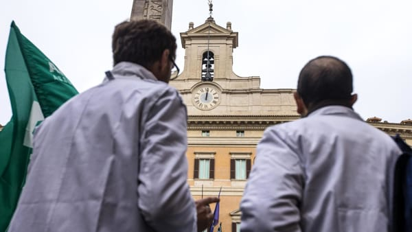 Medici E Infermieri: Sciopero Del 5 Dicembre Confermato E Sit-in A Roma ...